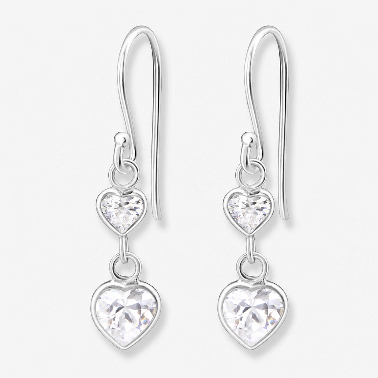 Cercei din Argint Crystal Hearts pe fundal gri