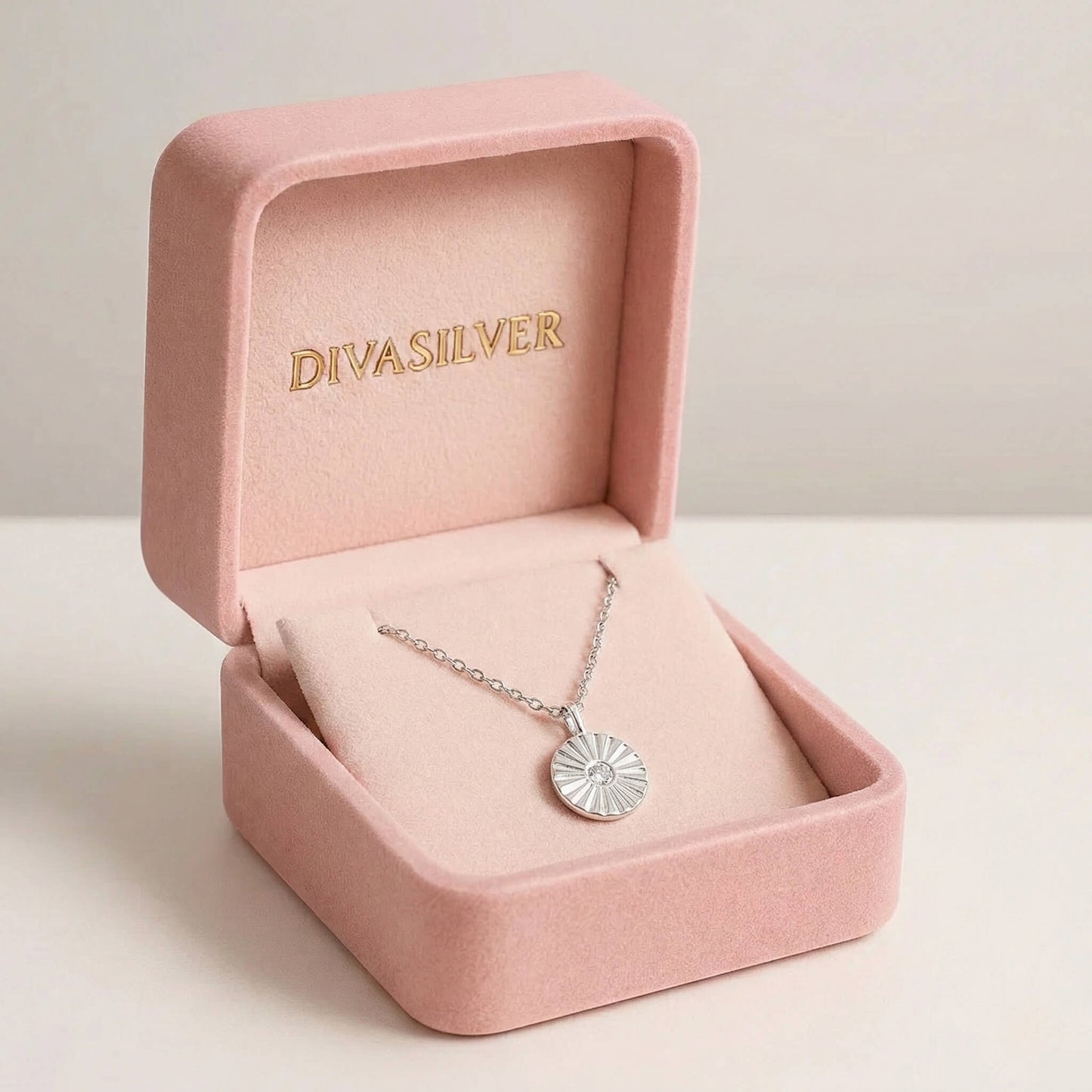 Colier din Argint Crystal Medallion