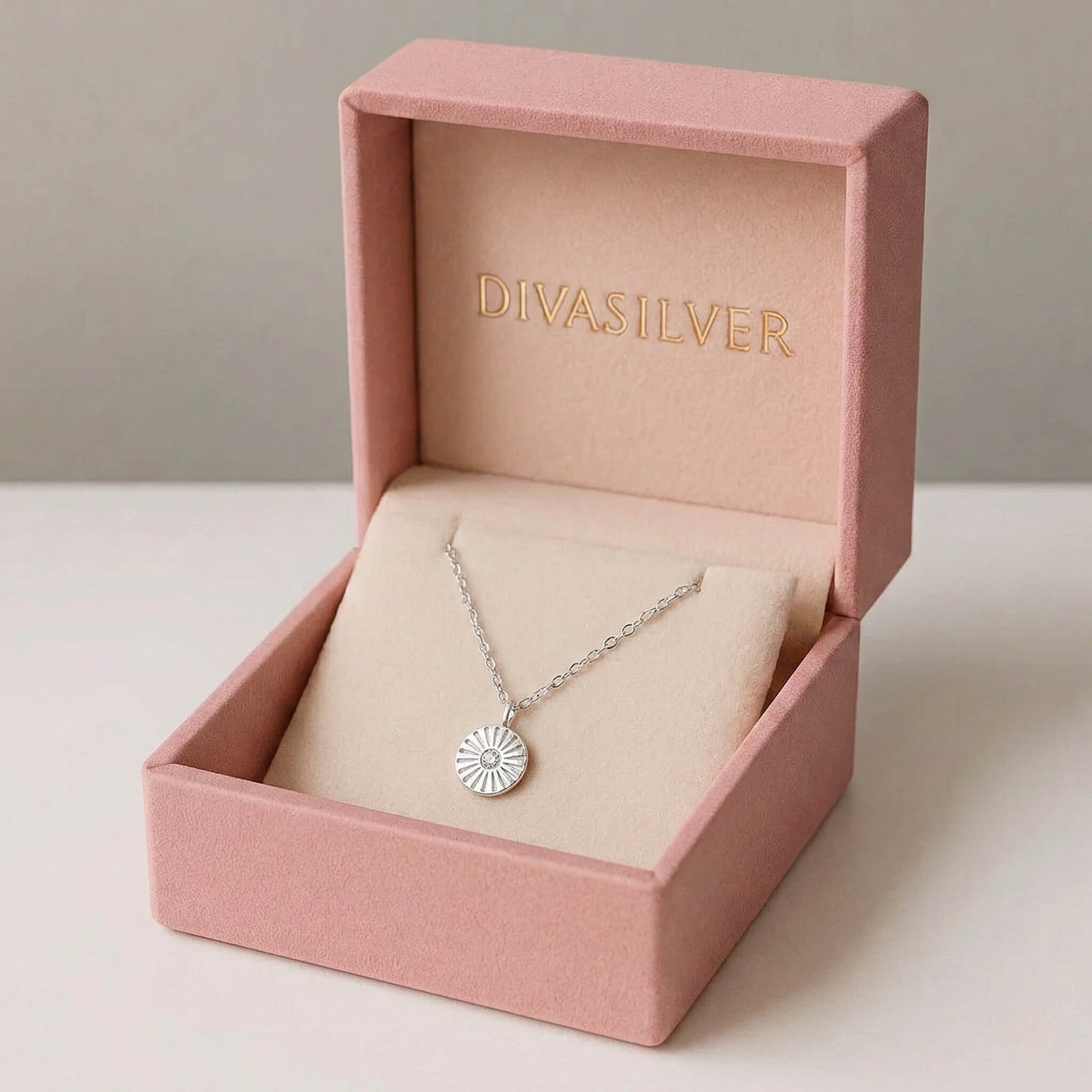 Colier din Argint Crystal Medallion