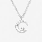 Colier din Argint Moon Crystal pe fundal gri